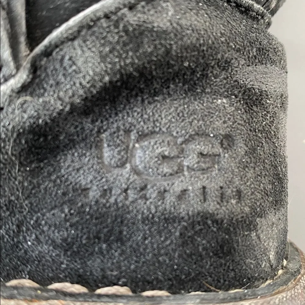 UGG step out